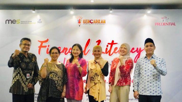 Berdayakan Lebih Dari 20 Juta Perempuan Indonesia Cerdas Kelola Keuangan