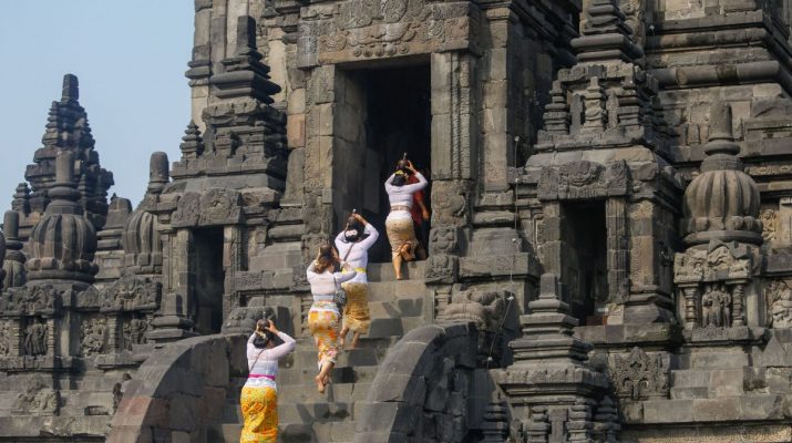 Ritual Abhiseka dan Parisuda Agung upaya lestarikan Candi Prambanan