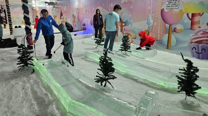 Sensasi merasakan musim dingin di negara tropis ala Bandara Changi