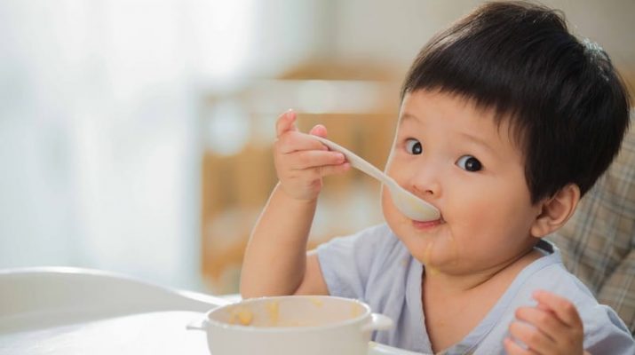 Ingin Anak tidak Sulit Makan? Stop Lakukan Hal Ini