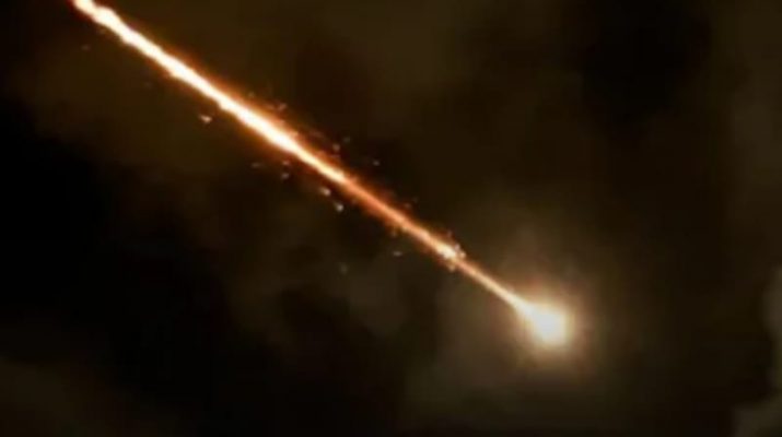 Iran Katakan Pertahanan Udara Cegat Proyektil Israel