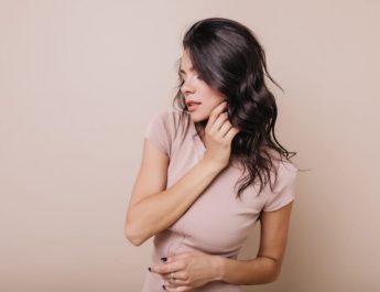 12 Tips Rambut Sehat Anti Rontok