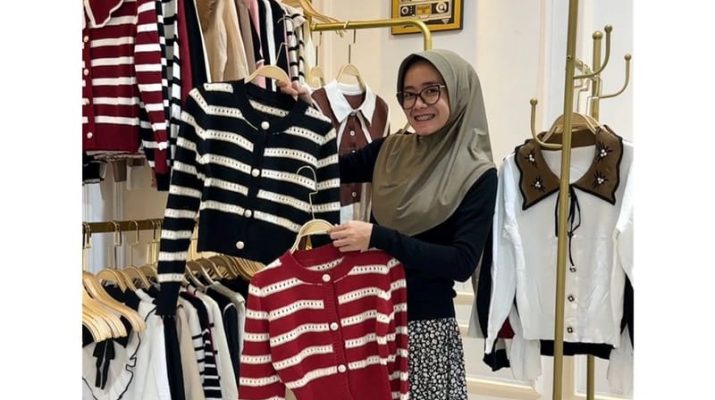 Strategi Teen Outfit Meningkatkan Bisnis Fesyen Daring Lewat Media Sosial
