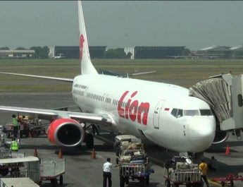 Tiket Lion Air dan Garuda Mulai Turun Harga