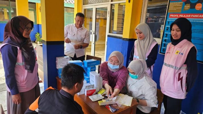 Srikandi PLN Jabar dan YBM Gelar Pemulihan Trauma dan Pemeriksaan Kesehatan di Sukabumi