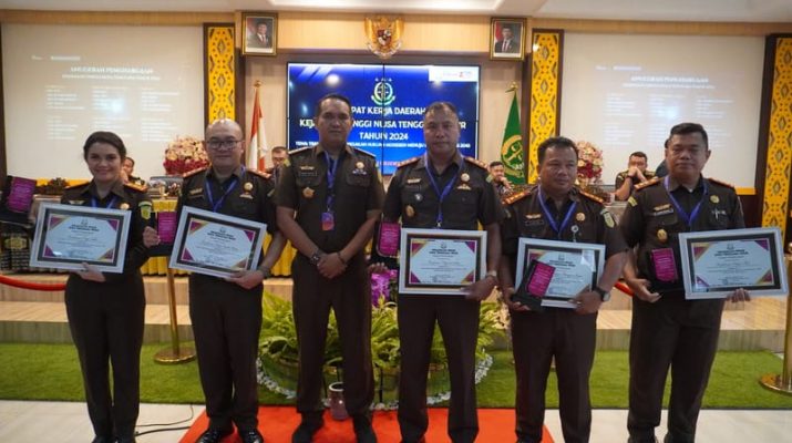Kejari Lembata Sabet Juara III Terbaik Dalam Penanganan Tindak Pidana Korupsi TA 2024