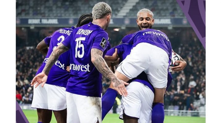 Toulouse vs Saint-Etienne, Tertinggal Lebih Dulu, Les Violets Menang