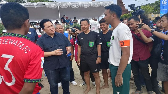 Erick Thohir Minta Sepak Bola Pantai Terus Dikembangkan