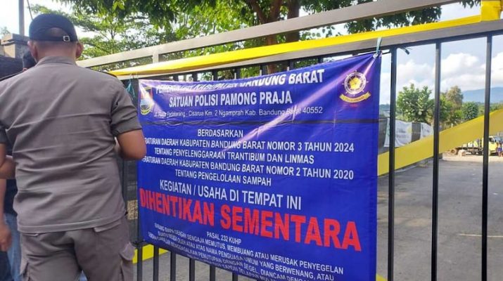 Langgar Aturan dan Timbulkan Bau tak Sedap, Satpol PP Segel TPS Ilegal di Lembang