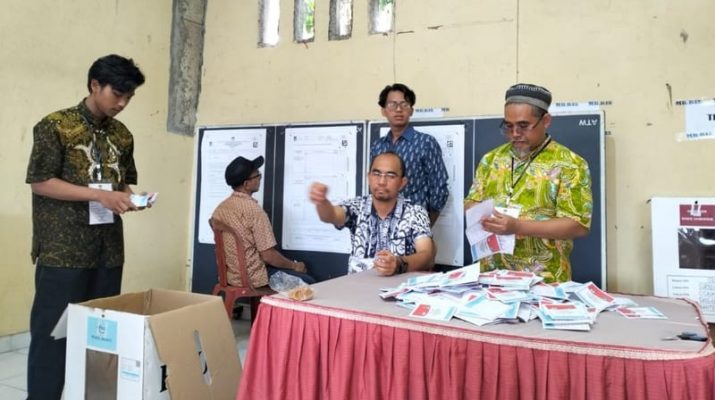 Pilkada Banten, Andra-Dimyati Kalahkan Airin-Ade di TPS 31 Suradita Tangerang