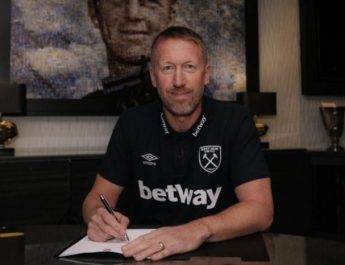 Debut Latih West Ham, Graham Potter Telan Kekalahan