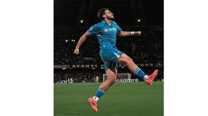 Khvicha Kvaratskhelia Merapat ke PSG