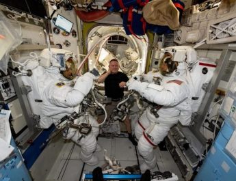 Astronot NASA Siap Lakukan Spacewalk Epik Pertama di Tahun 2025 di ISS