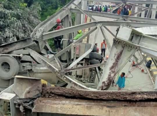 Jembatan Penghubung Kalsel-Kaltim Rusak, Transportasi Lumpuh