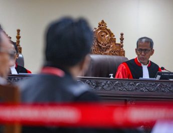 Dipersoalkan dalam Pilkada Wali Kota Tangsel, Saldi Isra Usulkan Nomor Urut Paslon 