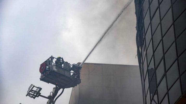 Pencarian Jasad Korban Terhambat Reruntuhan Gedung
