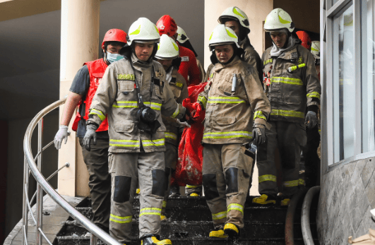 Potongan Jasad Korban Kebakaran Glodok Plaza Ditemukan di Pintu Darurat Lantai 8