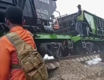 9 Perjalanan KA Dibatalkan dan 29 Perjalanan KA Dialihkan akibat Banjir Grobogan