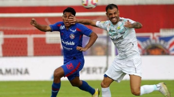 Arema vs Persib: Kalah Telak di Kandang, Ze Gomes Minta Maaf ke Aremania