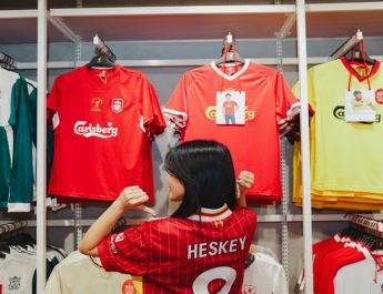 Liverpool Buka Toko Retail Resmi Kedua di Indonesia