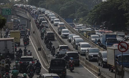Libur Panjang Jelang Isra Miraj dan Imlek, Tol Jakarta-Cikampek Terapkan Lawan Arah