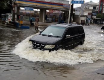 Kali Meluap, Dua Wilayah Kecamatan di Depok Kebanjiran