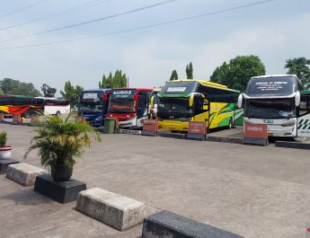 Terminal Kampung Rambutan antisipasi kedatangan pemilir dini hari