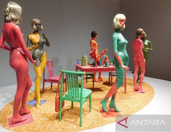 Menengok koleksi "Yayoi Kusama: 1945 to Now" di satu sudut Hong Kong