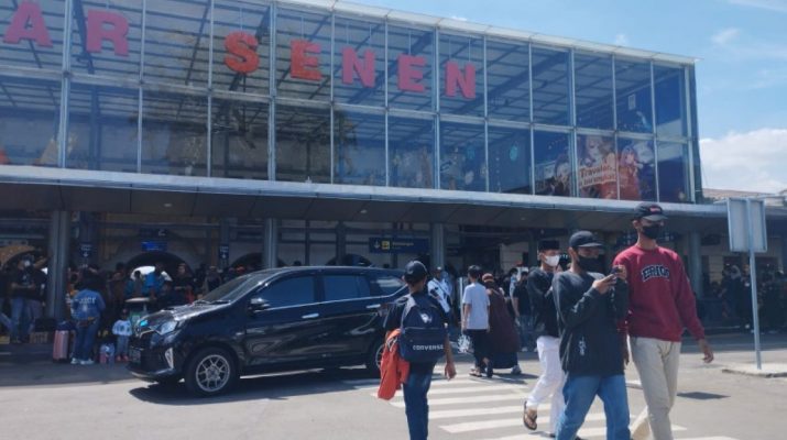 Sebanyak 24.000 pemudik tinggalkan Jakarta dari Stasiun Senen hari ini