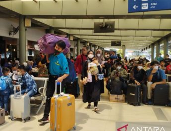 Pemudik bisa coba fitur "connecting trains" jika kehabisan tiket KA