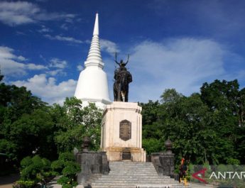 Thailand peringati hari Don Chedi dan Pameran Palang Merah Suphan Buri