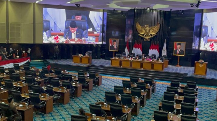 DPRD DKI Rapat Paripurna Penetapan Pramono Anung dan Rano Karno sebagai Gubernur dan Wakil Gubernur Terpilih