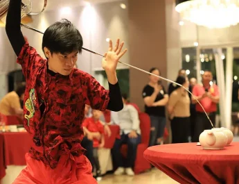 Atraksi Kungfu dan Barongsai Warnai Malam Imlek di Novotel Tangerang
