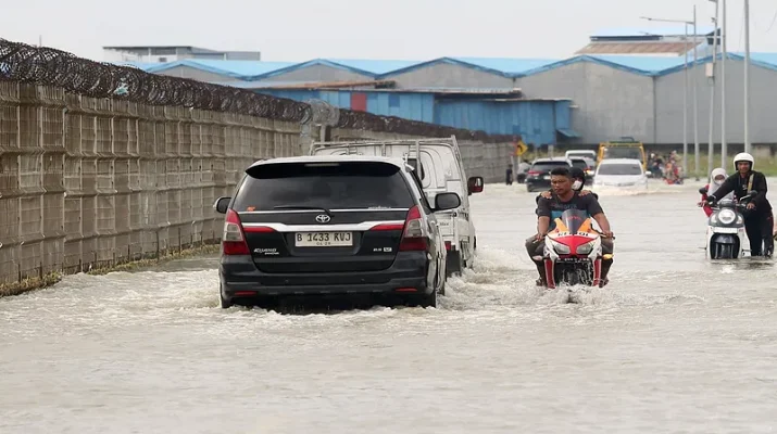 Usai Lintasi Banjir, Pancing Rem Mobil agar Bisa Prima Lagi