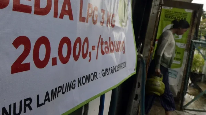 Larangan Ngecer Elpiji 3 Kg Bikin Pedagang Kecil Menjerit
