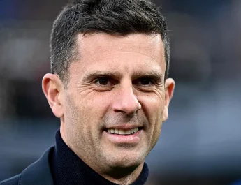 Thiago Motta Puas dengan Penampilan Kolo Muani dan Vlahovic