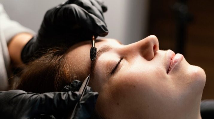 Ketahui Risiko di Balik Tren Bulu Mata Ekstensi