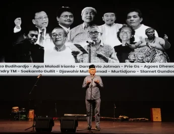 Gus Mus Ajak Doakan Arwah Budayawan dalam Umbul Donga