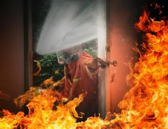 Tinggalkan Puntung Rokok yang Masih Menyala, Kamar Kontrakan Sopir Bajaj di Pulo Gadung Terbakar