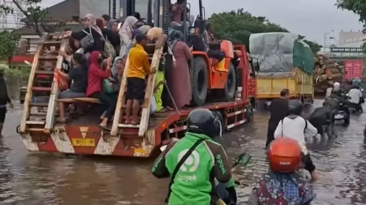 Banjir kian Parah, Jalur Pantura Jawa Tengah Kembali Macet