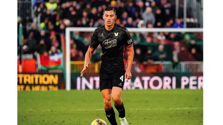 Hasil Liga Italia: Jay Idzes Kembali Jadi Kapten, Venezia Takluk dari Roma