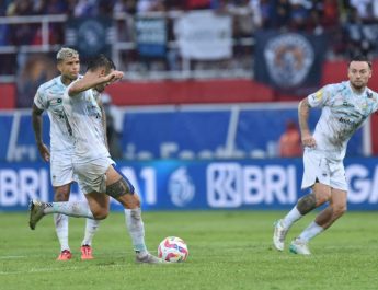 Klasemen Liga 1: Persib Nyaman di Puncak setelah Kalahkan PSIS