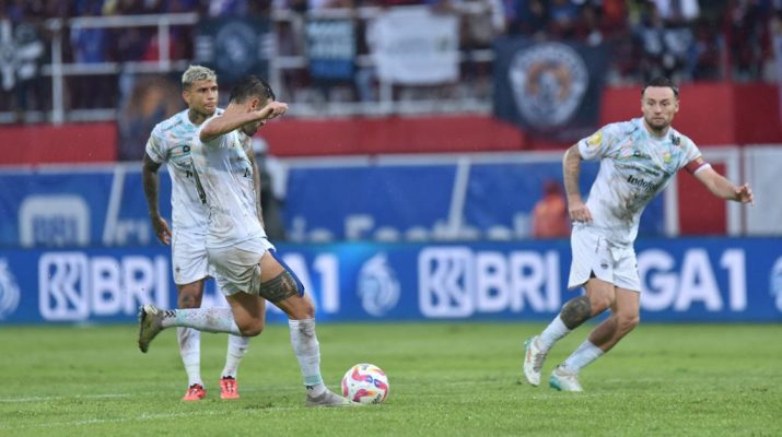 Klasemen Liga 1: Persib Nyaman di Puncak setelah Kalahkan PSIS