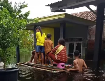 Banjir Demak Meluas ke 21 Desa, 56.785 Jiwa Terdampak