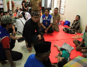 Wakil Wali Kota Arya Wibawa Tinjau 37 Pengungsi Korban Kebakaran