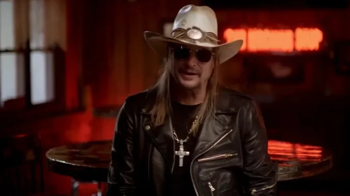 Kid Rock Menghentikan Penampilan di Panggung Setelah Mengkritik Penonton