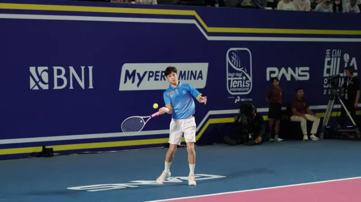 Dikta Kalahkan Aktor Korea Choi Woong di Lagi-Lagi Tenis Internasional 2025