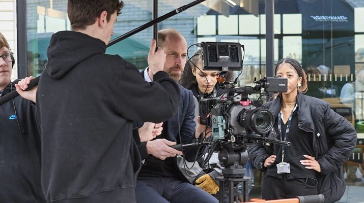 Pangeran William Beraksi di Belakang Kamera Saat Kunjungi London Screen Academy