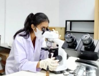 Manuela Mahasiswi FKPU Asal Maluku Raih Hak Paten Kesehatan Kulit Safe Skin Edu