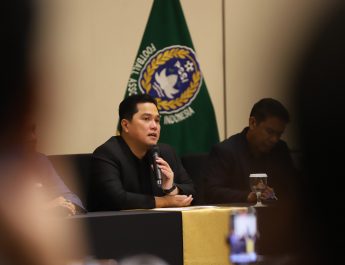 Wasit Asing Kembali Pimpin Liga 1 dan 2, Erick Thohir: Agar Wasit dan Liga Kita makin Profesional